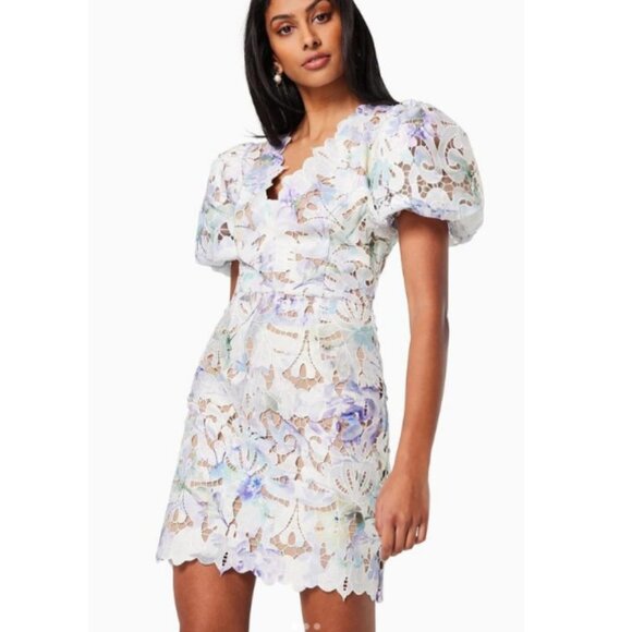 Elliatt Dresses & Skirts - Elliatt Seville Lace Mini Dress in Spring Multi